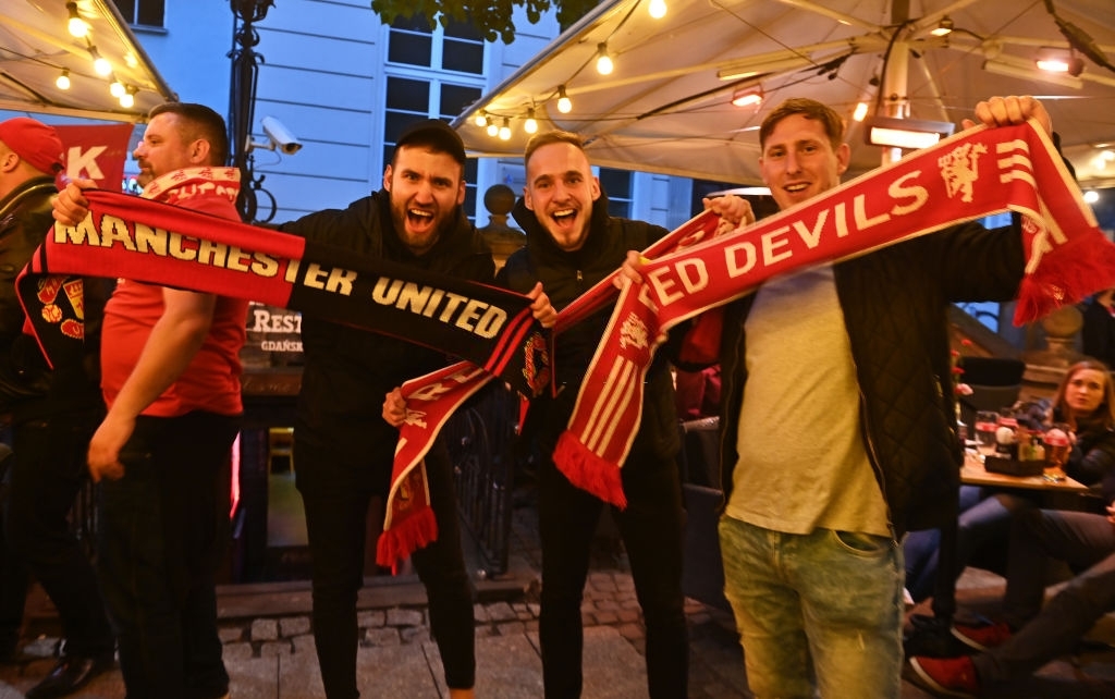 Manchester United fans / هواداران منچستریونایتد